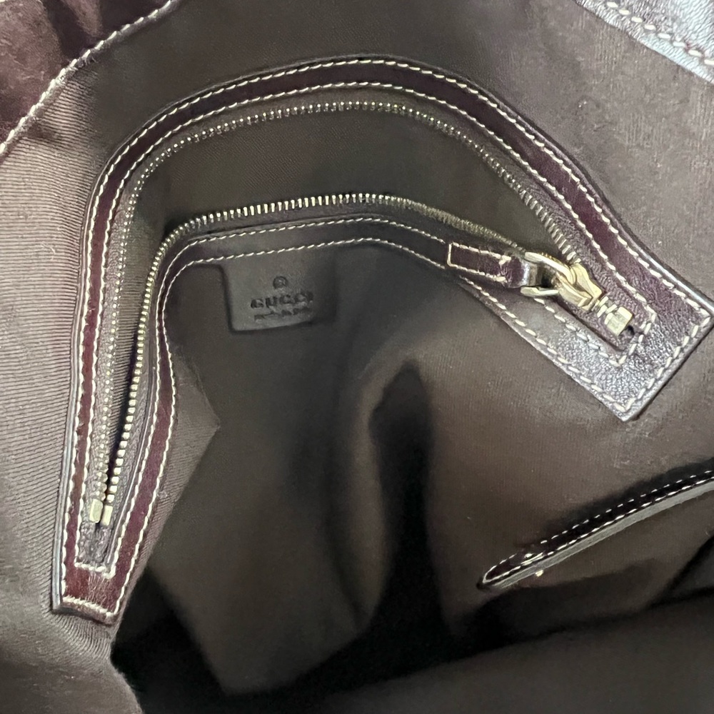 Authentic Gucci Britote Bag - Picture 6 of 6